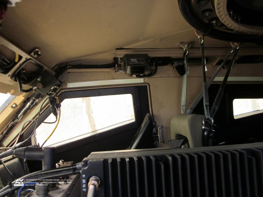 Интерьер Oshkosh M-ATV 2009 года  (фото 376 из 676)